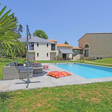 L Esprit Du Clain Chambres D Hotes Bandb De Standing Proches Du Futuroscope Golf Et Lac De St Cyr Naintre 외부 사진