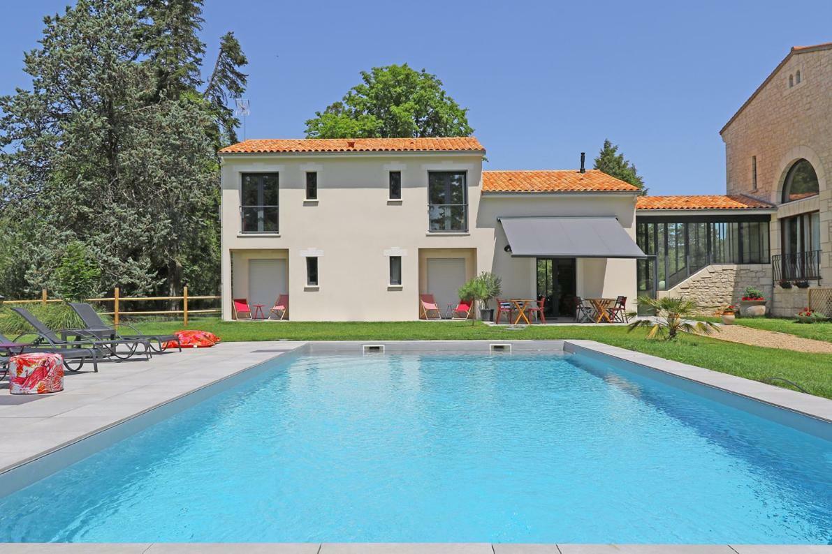 L Esprit Du Clain Chambres D Hotes Bandb De Standing Proches Du Futuroscope Golf Et Lac De St Cyr Naintre 외부 사진