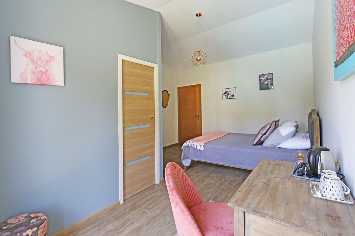 L Esprit Du Clain Chambres D Hotes Bandb De Standing Proches Du Futuroscope Golf Et Lac De St Cyr Naintre 외부 사진